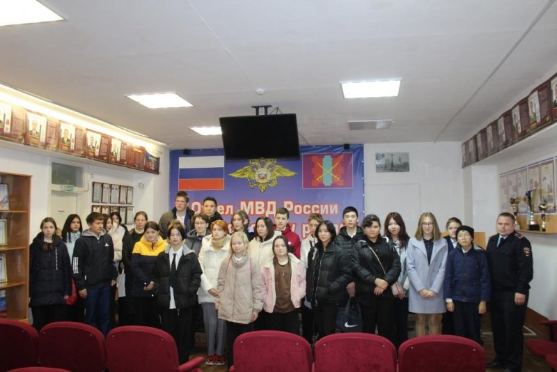 Полицейские Кизильского района организовали профориентационные встречи для учащихся образовательных организаций